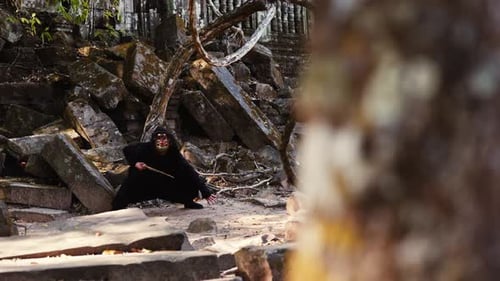 Swordwielding Temple Guardian In Ruins