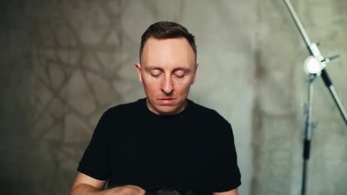 Indoors FPV Drone Pilot Prepares By Wearing Modern FPV Goggles