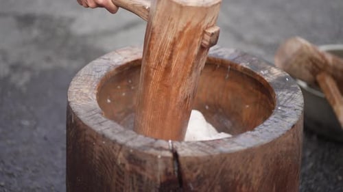 Cómo machacar mochi