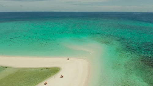 Tropische Insel mit Sandstrand