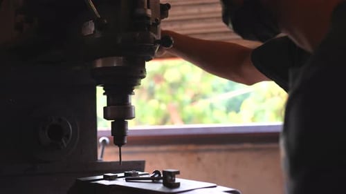 Drehmaschine Metallbohren