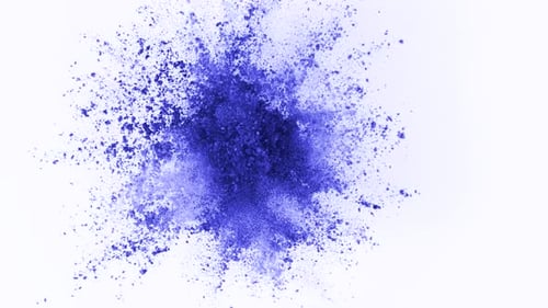 Eine blaue Pulverexplosion platzt in Superzeitlupe Phantom Flex 4k über eine weiße Leinwand