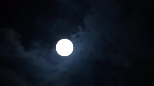 Mond und Wolken Timelapse 2