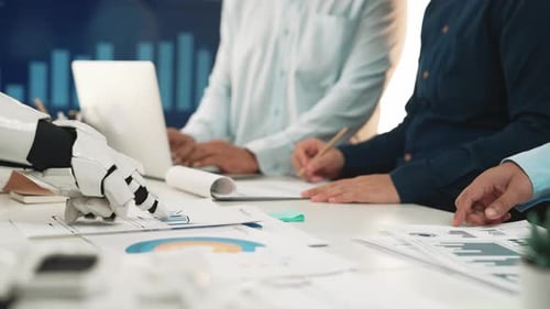 Consultants leverage AI-generated insights to enhance strategic business decisio