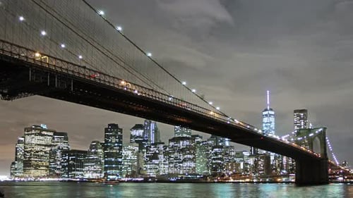 Brooklin Bridge and New York City at Night, Time Lapse America