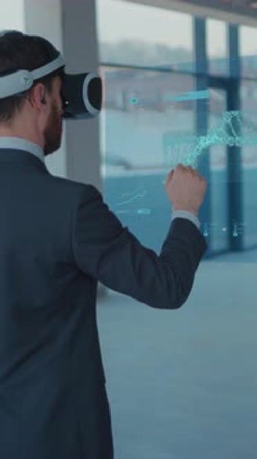 Engaging Professionals in the EverEvolving World of Virtual Reality Technology Today