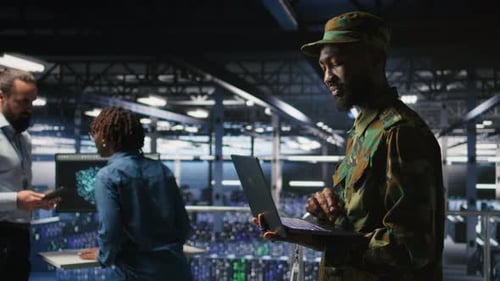 Army IT Specialist in Data Center Uses Laptop to Defend Networks Against Threats