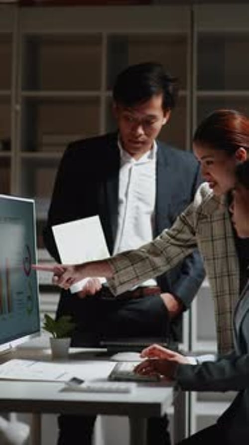 Group of teamwork businessman working and brainstorming in office