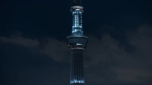Timelapse of Tokyo Skytree tower at night
