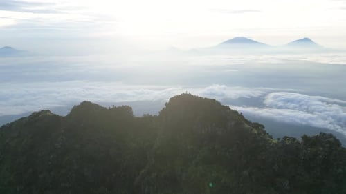 Zentraljava — Überquerung des Sindoro-Berges