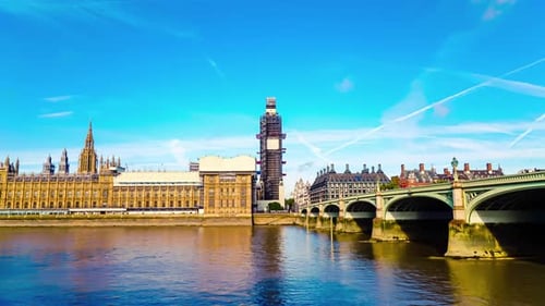 timelapse Big Ben com o rio Tâmisa em Londres, Inglaterra, Reino Unido