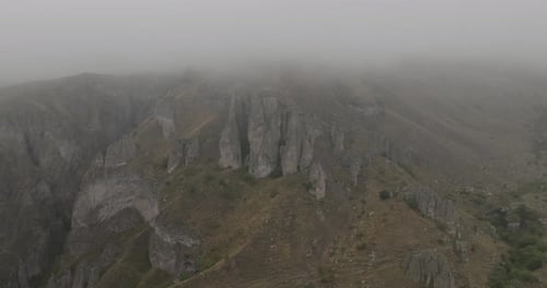 Vue aérienne des sommets rocheux, Arménie.