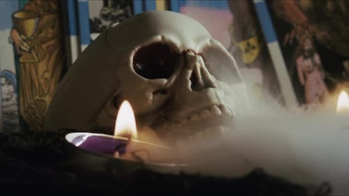 Abstrakte Tarotkarten mit gruseliger mystischer Totenkopf und Wahrsagerin 06