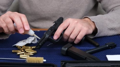 Reinigung der Pistolenschmierung