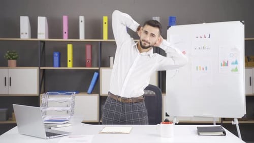 Exercise movements and training in the office.