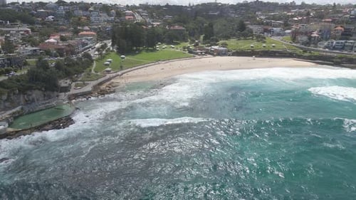 Bird's Eye View Of Bronte Beach Near Public Swimming Pool - Bronte Park And Beach In NSW, Australia.