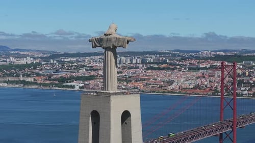Vista aérea del Santuario de Cristo Rey o Santuario De Cristo Rei