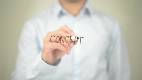 Concept Man schreibt auf transparentem Bildschirm