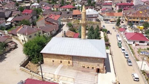 Mosquée historique de Kemankes dans la ville de Yildizeli 4
