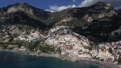 Paysage urbain de Positano sur la côte amalfitaine, Italie 03