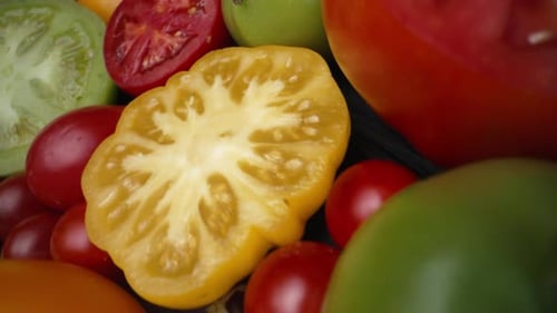 Extreme Macro Tomatoes Sortenhintergrund Frische reife Bio-Gemüseernte