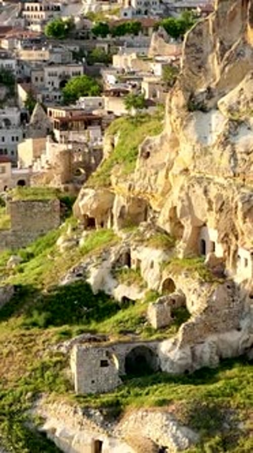 Vidéo verticale : Les meilleurs paysages de la Cappadoce : vue aérienne