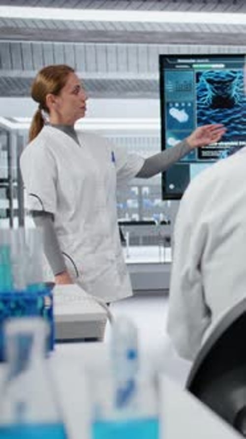Vertical Video Medical School Professor Holding Seminar on Advanced Cell Biology for Students