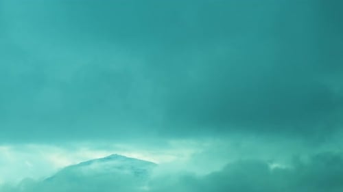 Zeitrafferwolken von einem herrlichen Himmel
