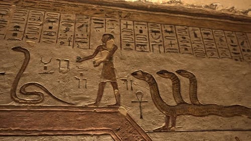 Die dreiköpfige Unterweltschlange im Grab von Ramses IV (KV2) | Luxor