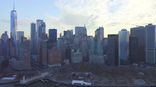 Footage shows New York Manhattan skyline on a cloudy morning. The city has a lot of modern high rise