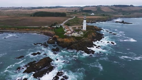 Pigeon Point Lighthouse in Kalifornien Moody West Coast bei Sonnenuntergang