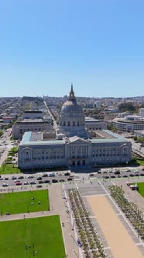 Stunning Aerial Views of San Franciscos Iconic City Hall Building and Surroundings
