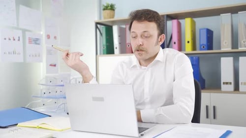 Réfléchir aux idées, faire preuve de créativité.