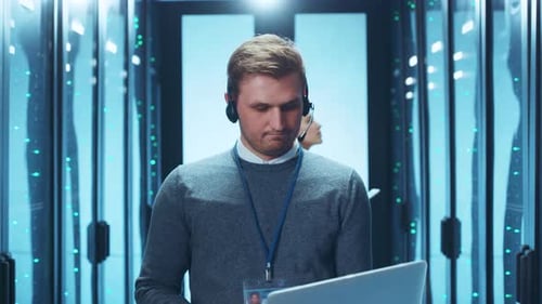 A Skilled Call Center Professional with Advanced Tech Expertise That Boosts Performance