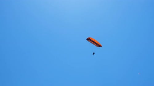 Parachute dans Skyward