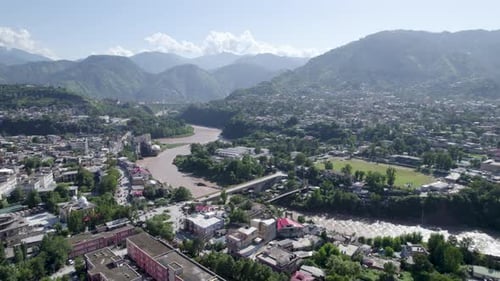 ville de Muzaffarabad - Muzaffarabad est la capitale et la plus grande ville de l'Azad Kashmir, et la 60e