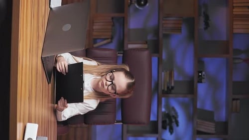Child Searching Information to Answer Questions in Papers