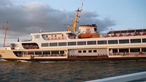Stadtbild am Bosporus in Istanbul, Türkei.