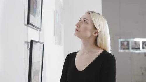 Beautiful Blonde in the Art Gallery