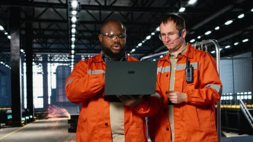 Manufacturing Engineers Manage Fabrication Operations with Equipment