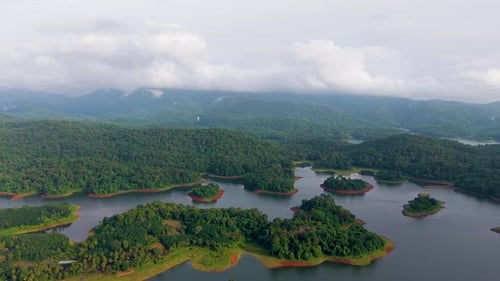 Scenic Backwaters Of Kerala Uhd