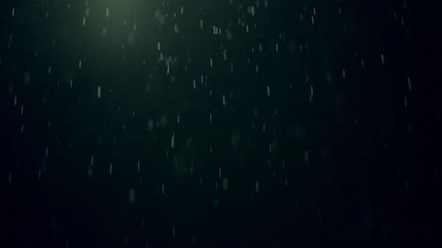Regenwetter auf der Urban City Street im nächtlichen Hintergrund