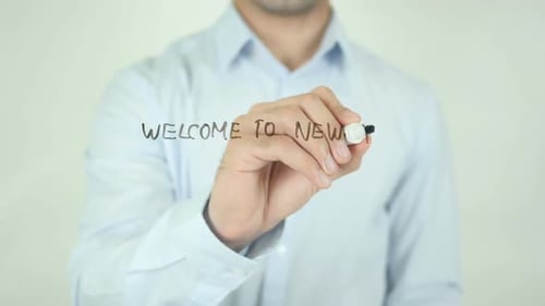 Welcome to New york, Writing On Screen