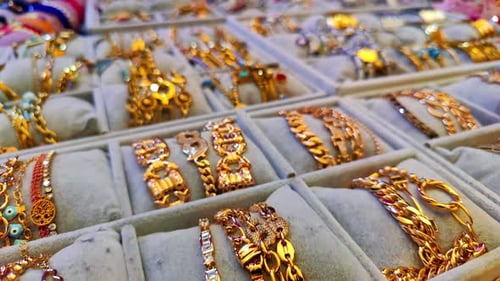 Jewelery Shopping Counter In Boxes