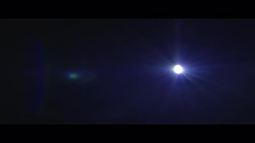 Lucent Vista Sammlung: Anamorphes Linsenlicht mit flackerndem Quelllicht, aufgenommen mit einem 100-mm-Objektiv
