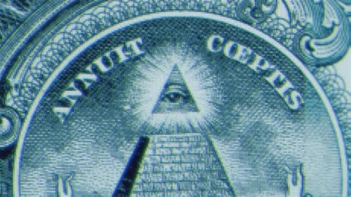 Vidéo macro numérique de billets de 100 dollars Glitch Dollar Apocalypse montrant des Illuminati corrompus