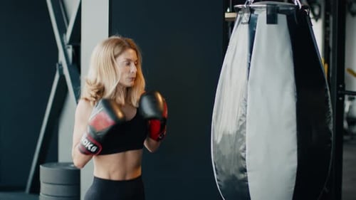 Weibliches Kickboxen