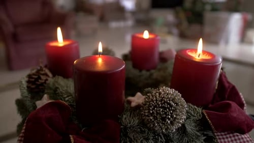 corona de adviento con velas, fuego
