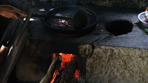 Process of roasting Kopi luwak coffee