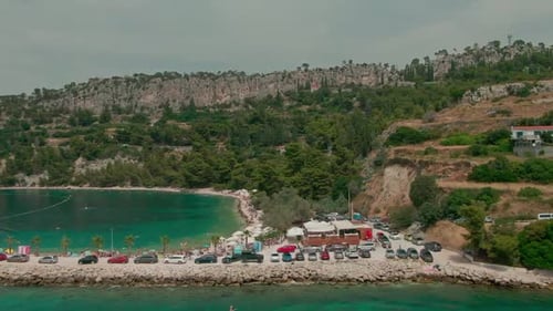 Kroatiens Küste, Luftstrände, blaues Wasser, Natur, sauberer, sonniger Urlaub